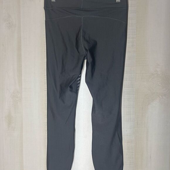 Under Armour‎ grey compression leggings, size medium - Picture 8 of 15